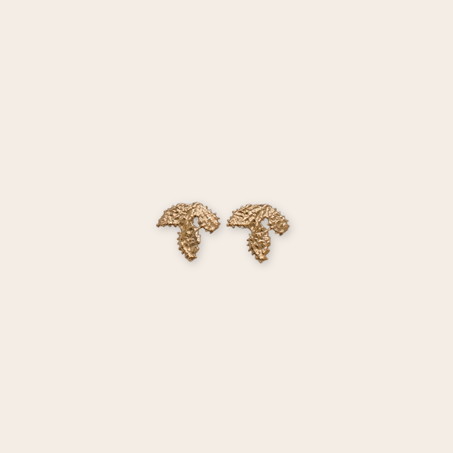 14K YG Leaf Stud