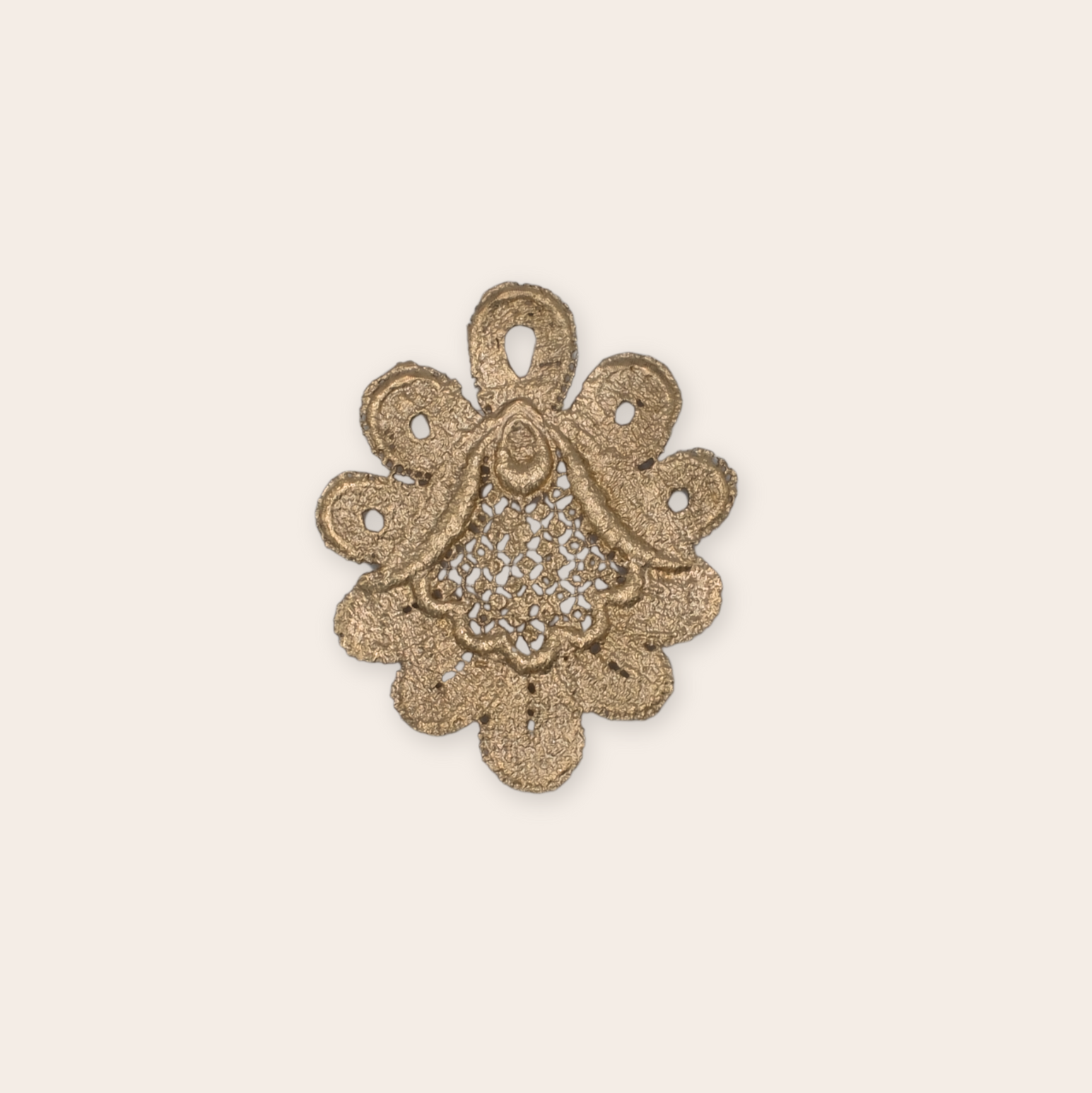 14k yg casting charm