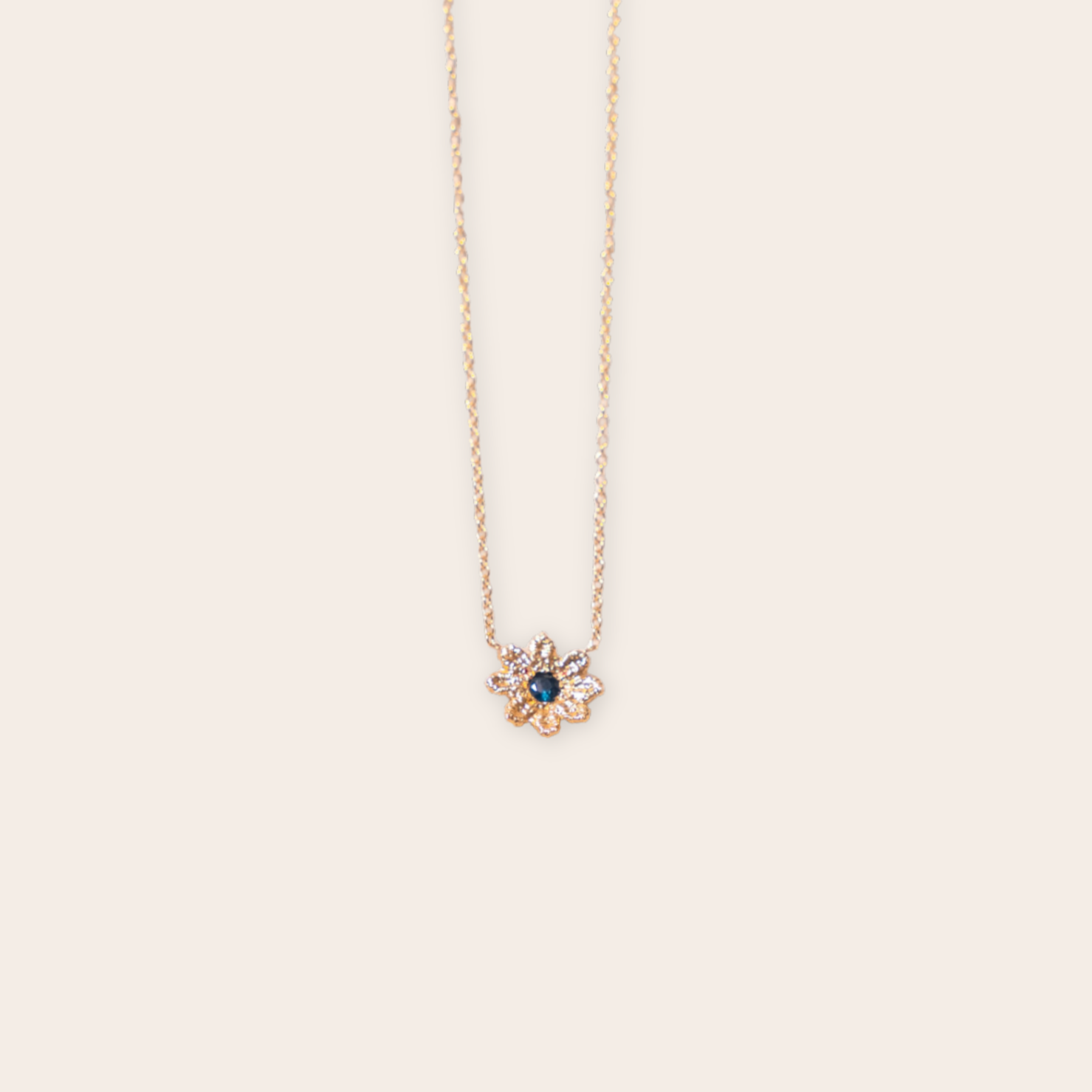 14K YELLOW GOLD SAPPHIRE DAISY