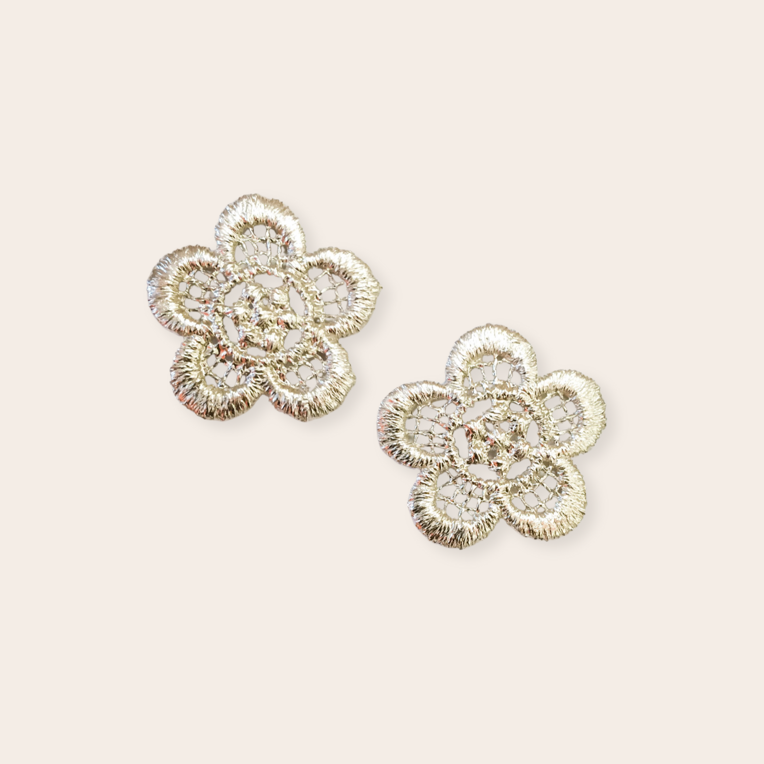 Silver Netted Stud