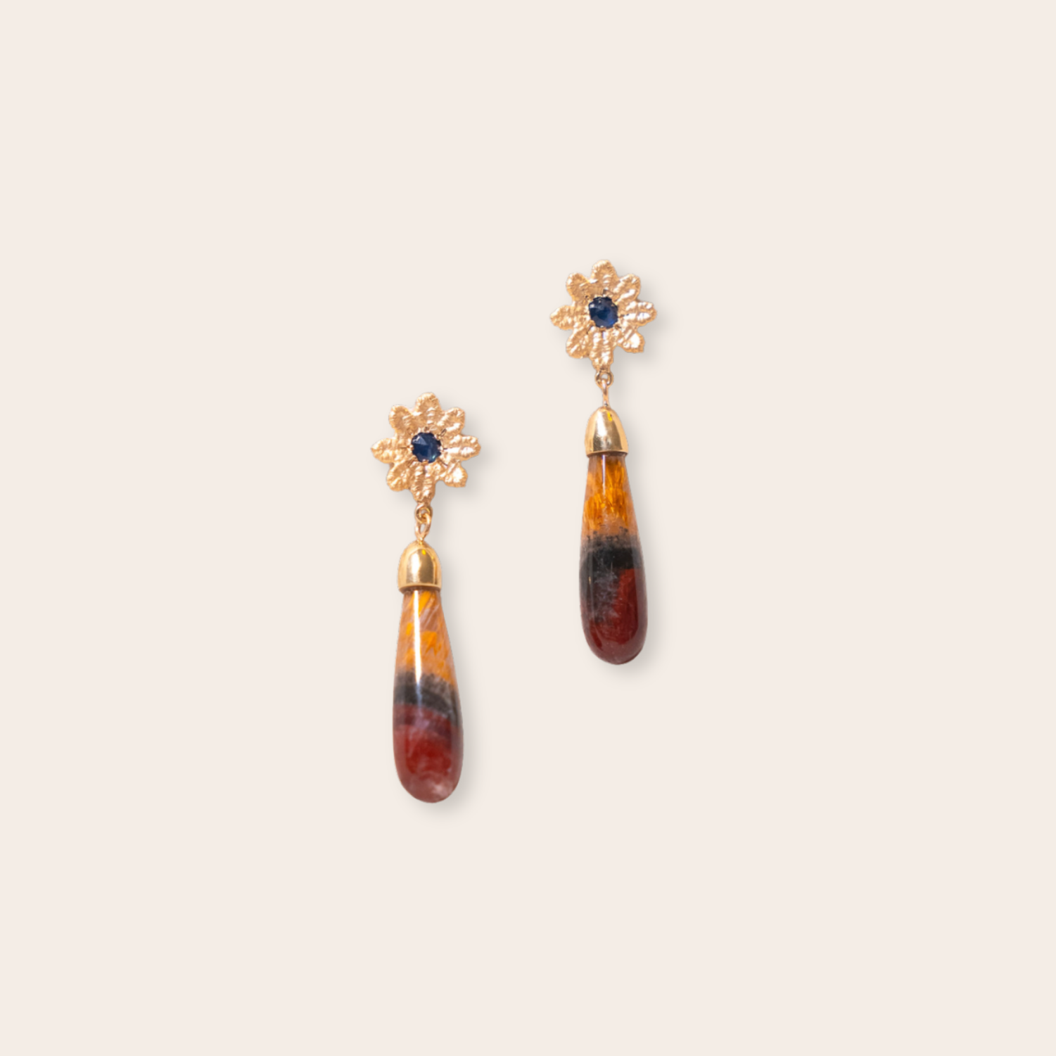 14K YELLOW GOLD DAISY WITH SAPPHIRE AND CACOXENITE DROP