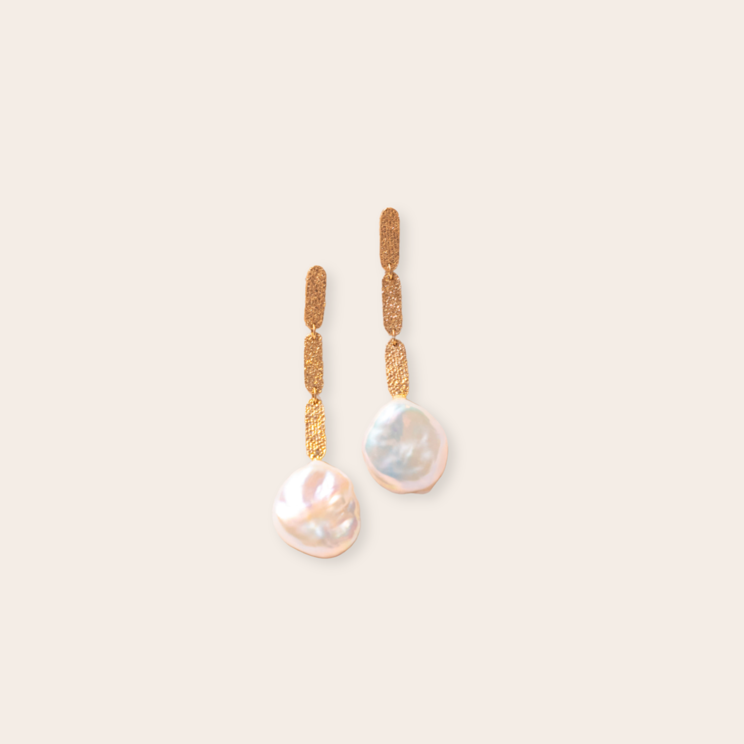 14k Yellow Gold Long Oval with Pearl