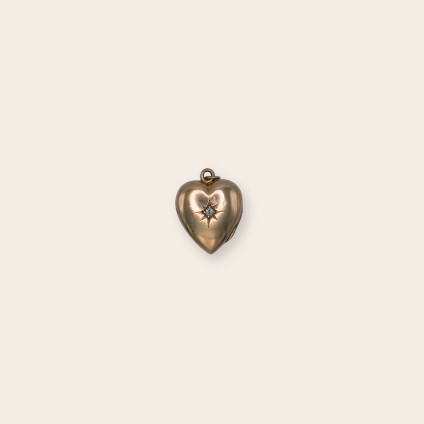 18 Ct Medium Starset Diamond Heart Locket