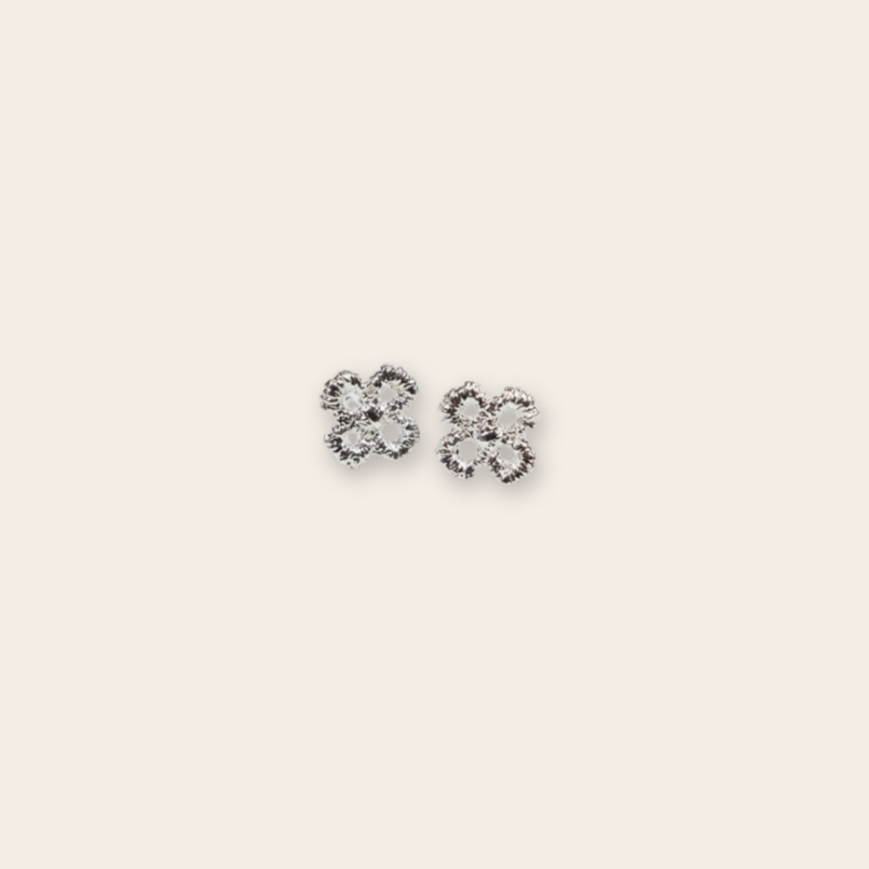 
Silver Clover Stud