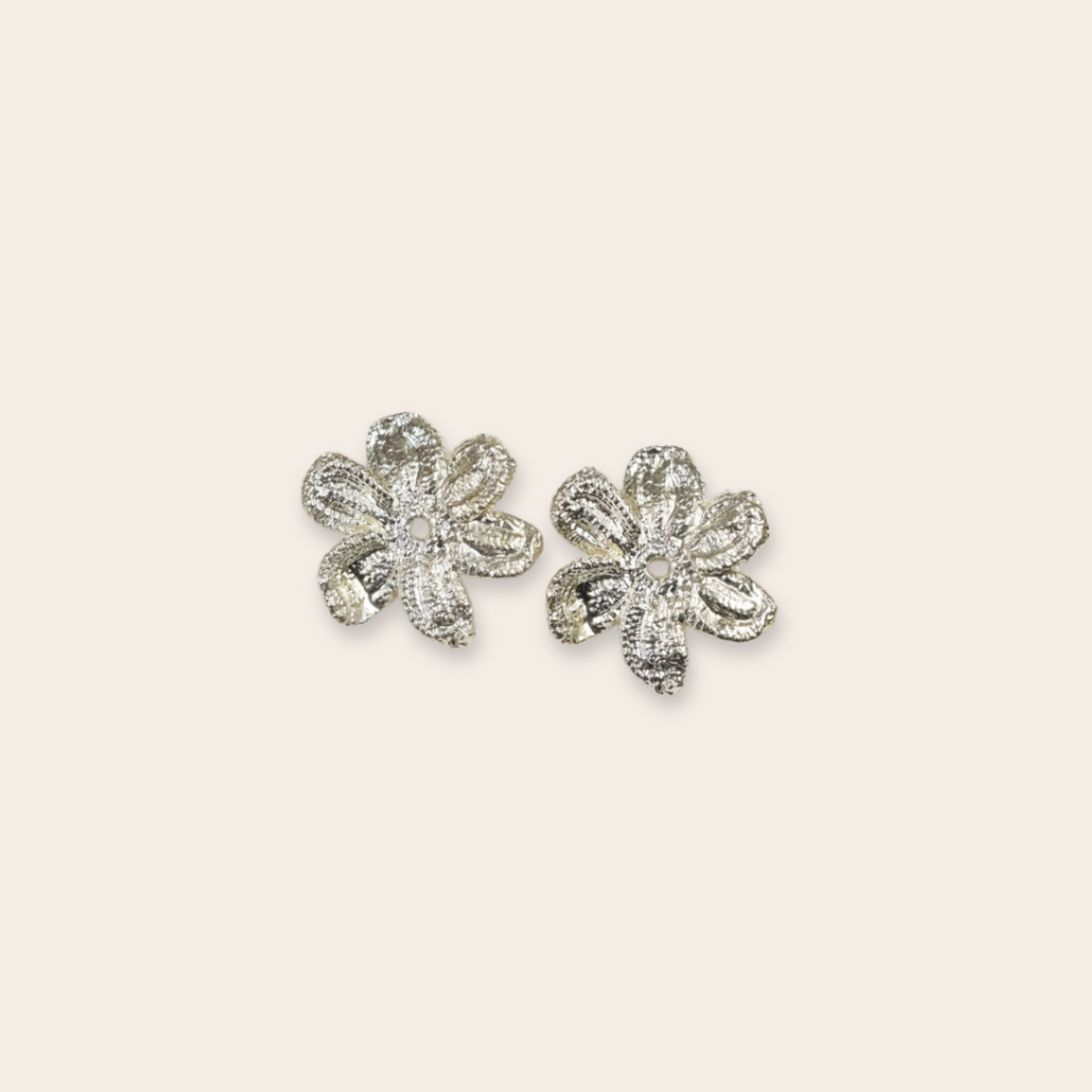 silver flower stud earring