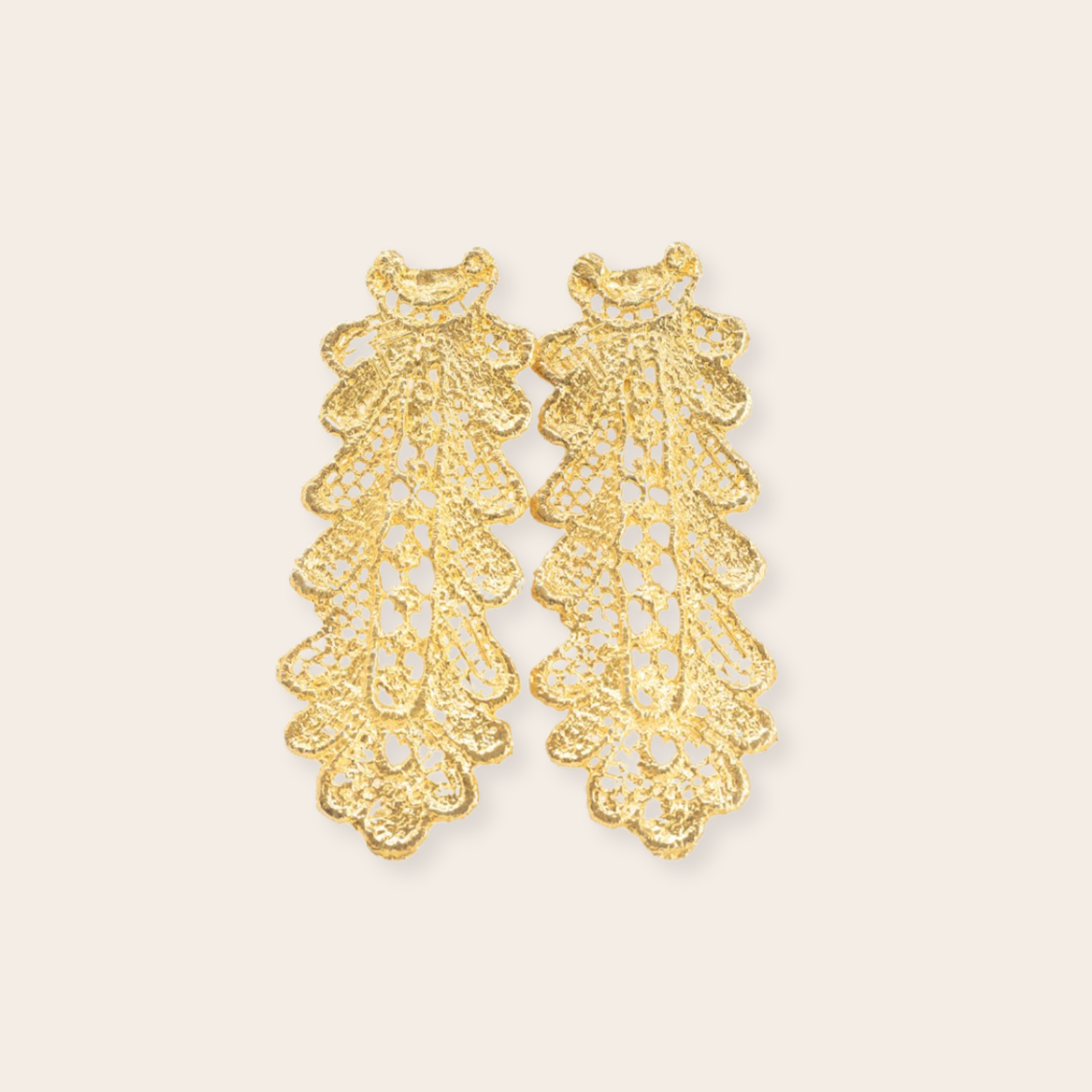 gold plate long lace earring