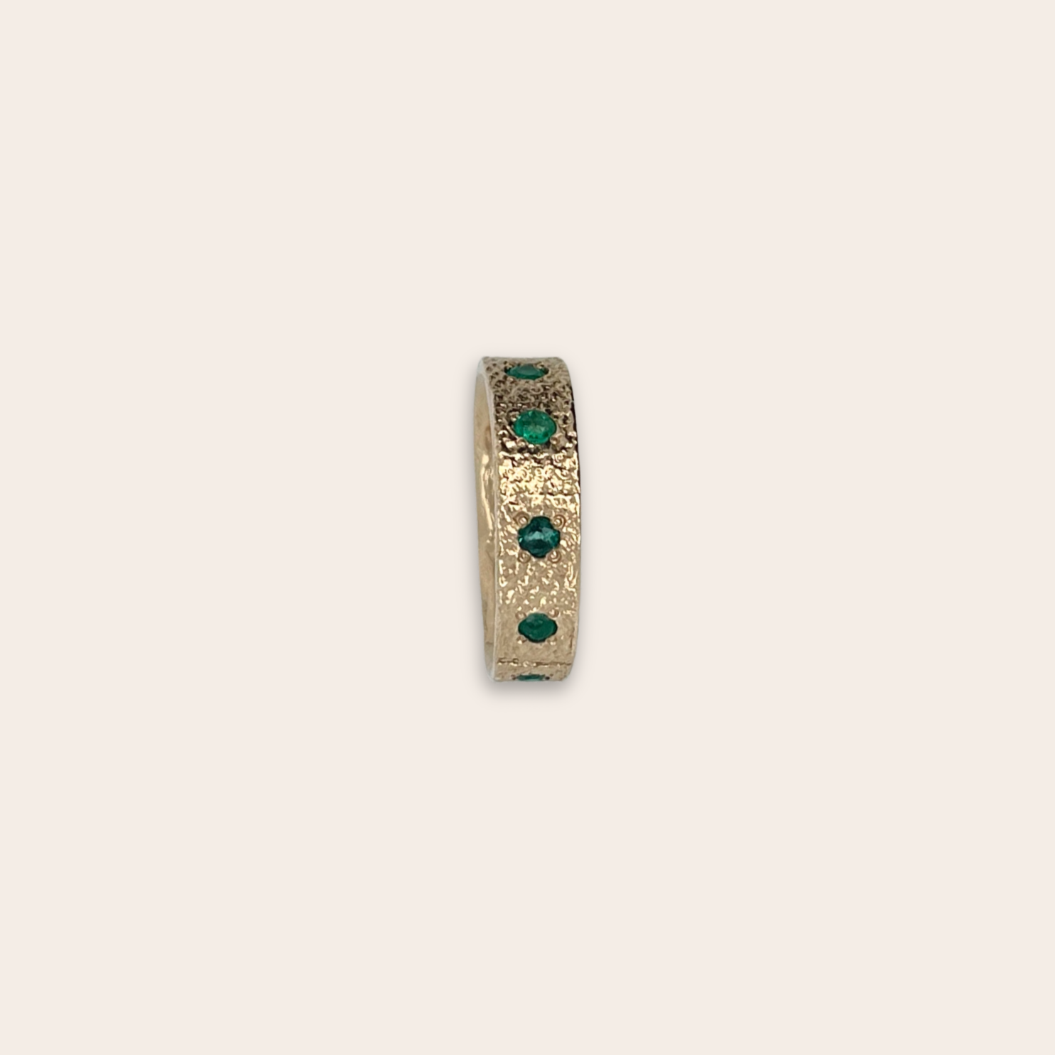 14k yg mid cigar w emerald 